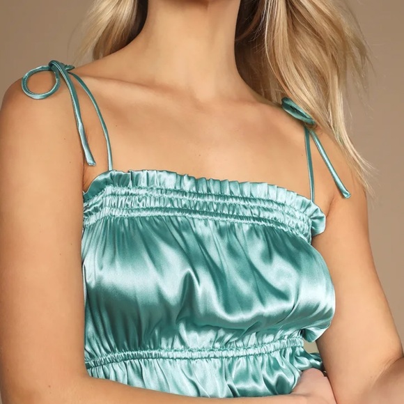 🌸Lulus | Fashionably Fierce Bodysuit - Picture 6 of 7